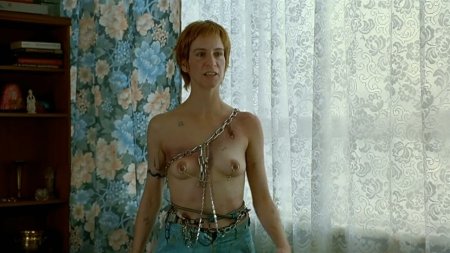 Saskia reeves